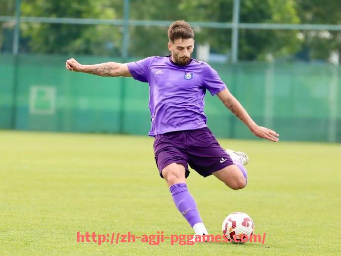 PG模拟器官方网站-2005年火箭队阵容及赛季表现回顾